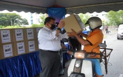 Seramai 60 orang telah menerima sumbangan berupa barangan keperluan harian daripada Rakan Strategik Jabatan Perikanan Negeri Pulau Pinang