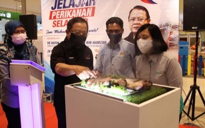 Kempen Jom Makan Ikan Air Tawar yang diadakan di Lotus’s Ampang.