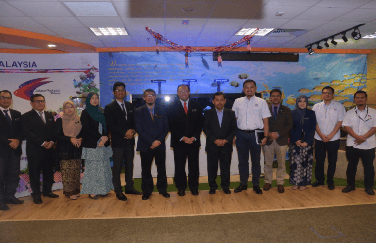 Ketua Pengarah Perikanan Malaysia menerima kunjungan hormat daripada East Coast Economic Region Develelopment Council (ECERDC) di Ibu pejabat, Jabatan Perikanan Malaysia.