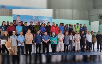 The Sarawak Marine Fisheries Department (JPLS) has successfully anchored a trawler-type artificial tukun in the waters of Kuala Tatau, Bintulu, Sarawak which was officiated by YBrs.  Tuan Haji Bohari bin Haji Leng, Deputy Director General (Development), Department of Fisheries Malaysia (DOF).