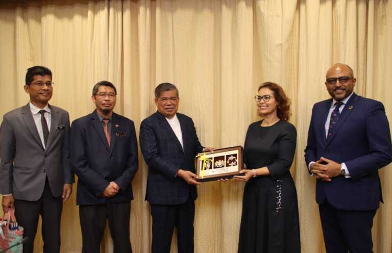 Kunjungan Hormat Pengarah Urusan Eksekutif CGIAR Ke atas YB Menteri Pertanian dan Keterjaminan Makanan di Putrajaya.