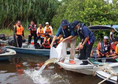 Program Ramah Mesra Santai Dato’ Ketua Pengarah Perikanan Malaysia bersama Pemegang Taruh Santuari Ikan Kelisa Emas Bukit Merah di Perak.