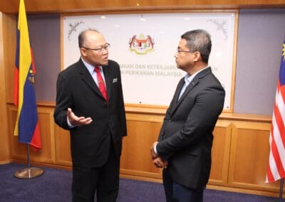 Kunjungan Hormat Delegasi RHB Islamic Bank kepada Ketua Pengarah Jabatan Perikanan Malaysia