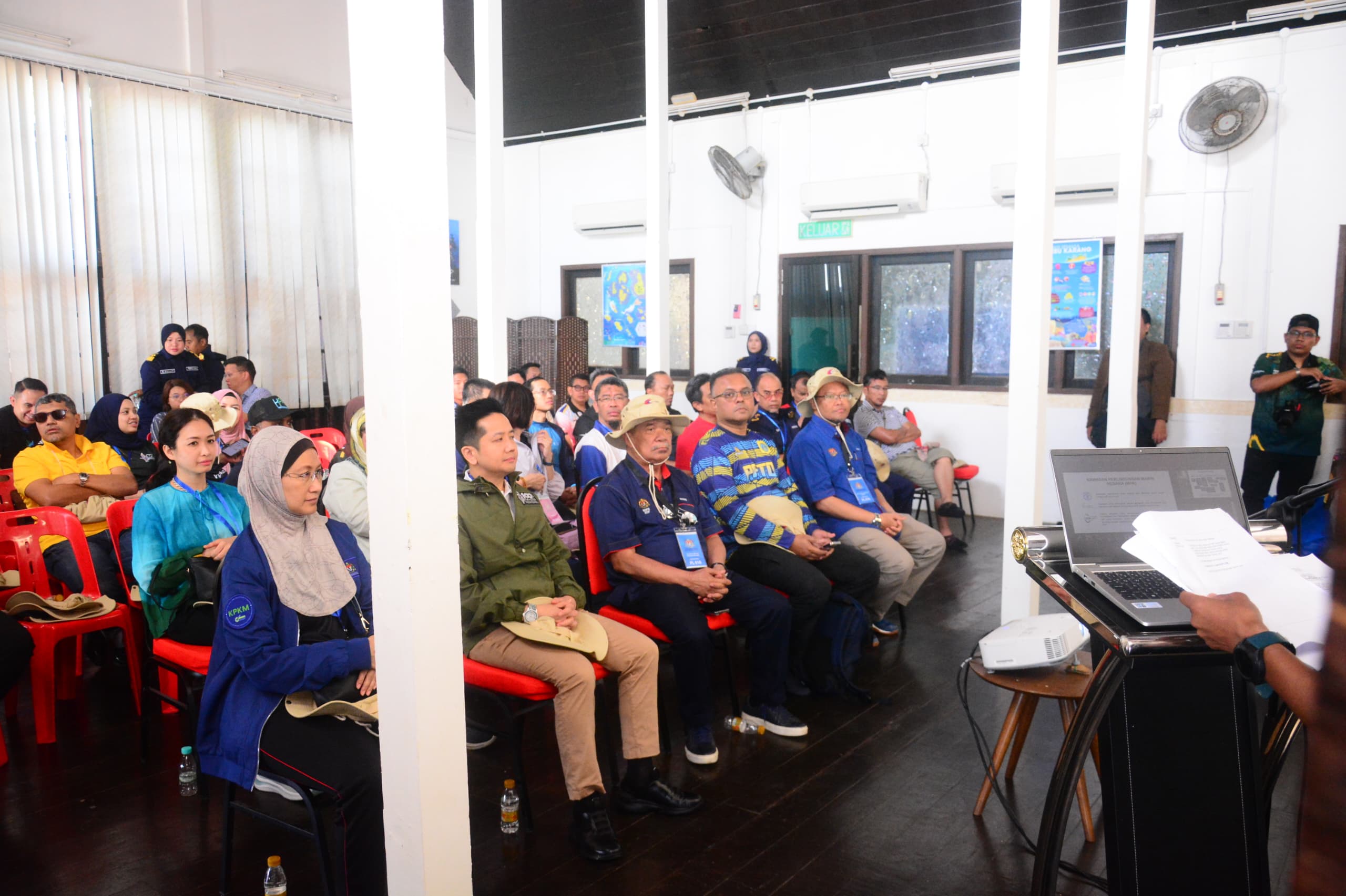 LAWATAN KERJA YB DATUK SERI MOHAMAD SABU KE PULAU PAYAR (1)