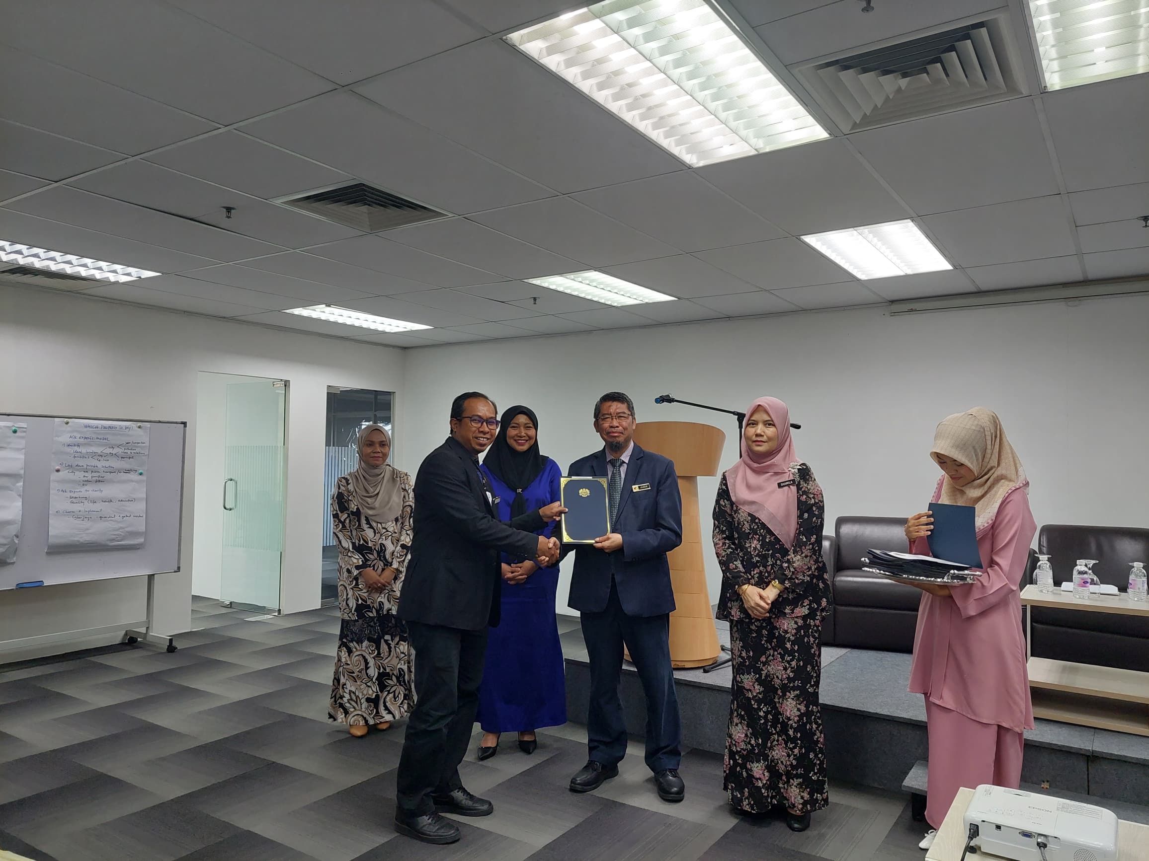 Program-Pembangunan-Profil-Kompetensi-Kepimpinan-Gred-G12-Jabatan-Perikanan-Malaysia