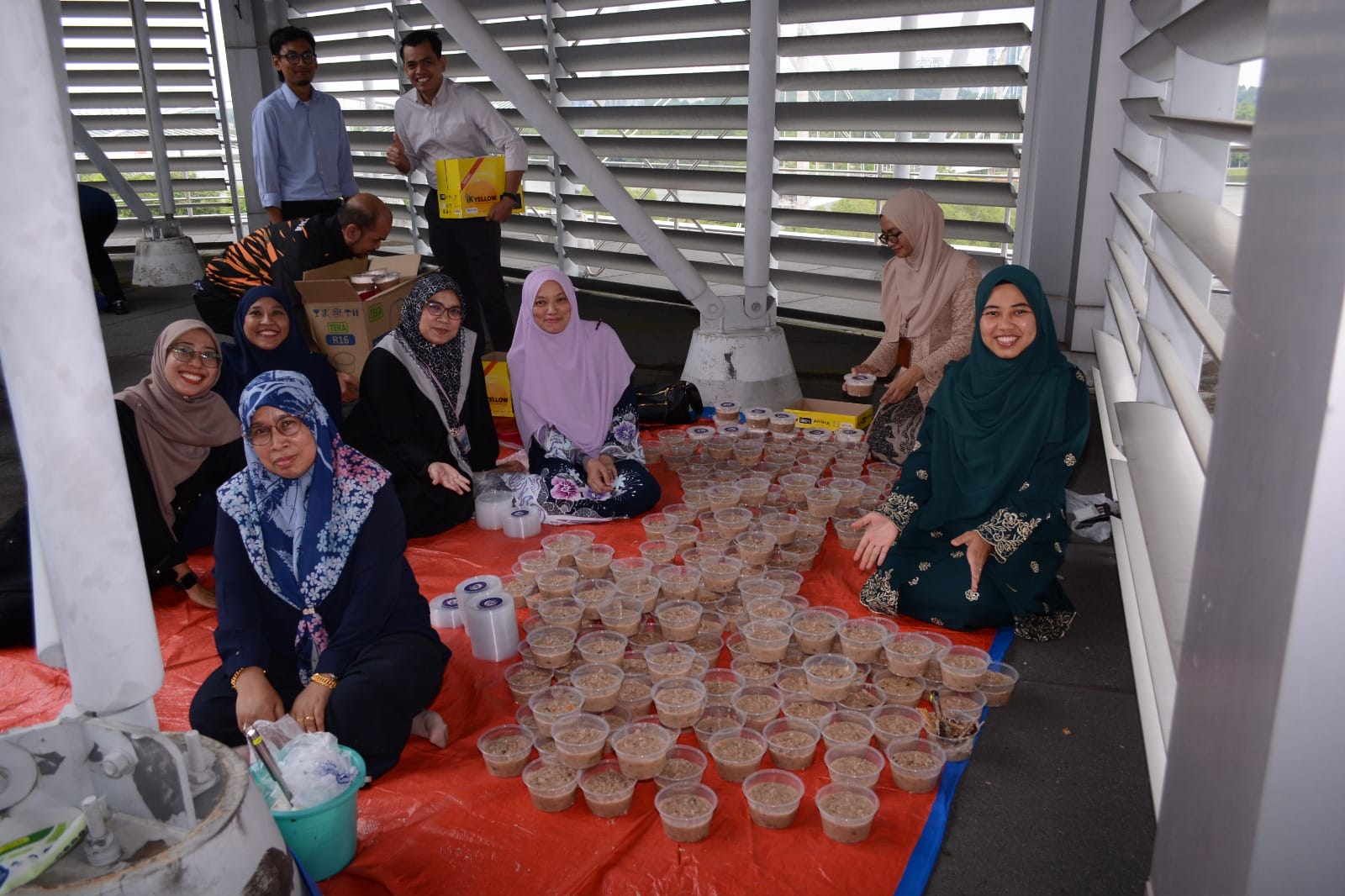 Program Memasak dan Agihan Bubur Lambuk