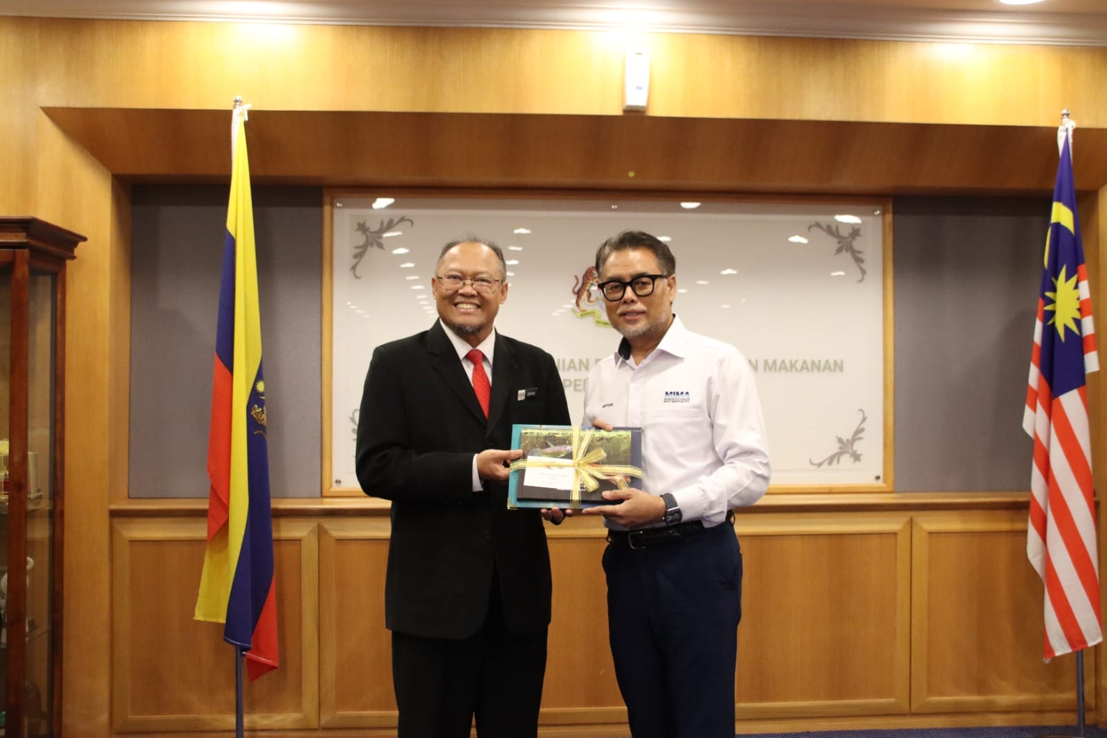 Kunjungan Hormat Institut Maritim Malaysia (MIMA) ke Jabatan Perikanan Malaysia