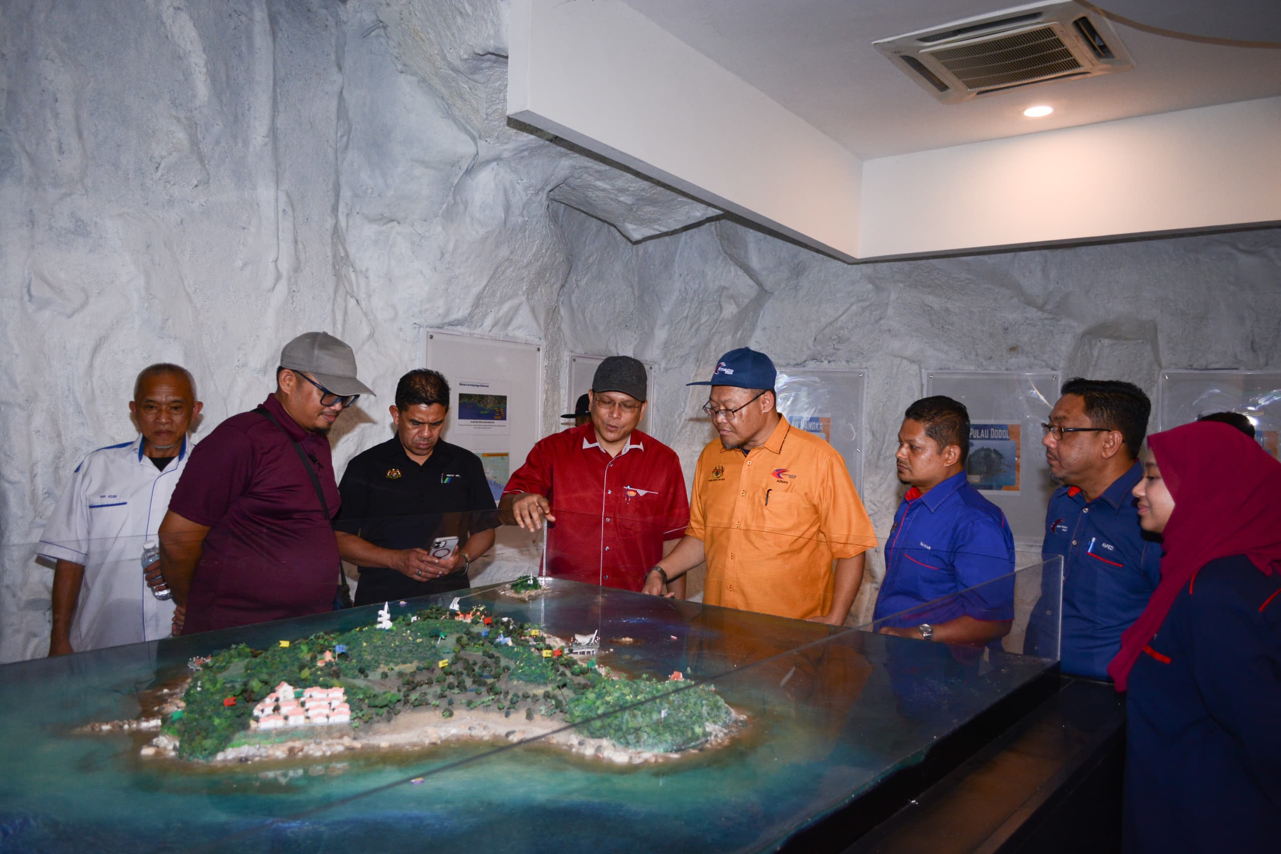 penyerahan bot melaka
